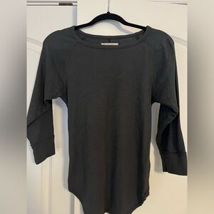 We The Free Grey 3/4 Sleeve Top